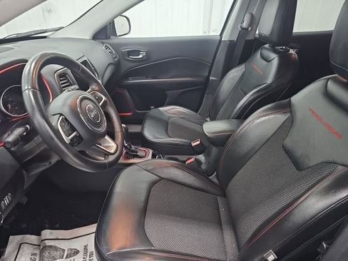 Used 2019 Jeep Compass Trailhawk image 36