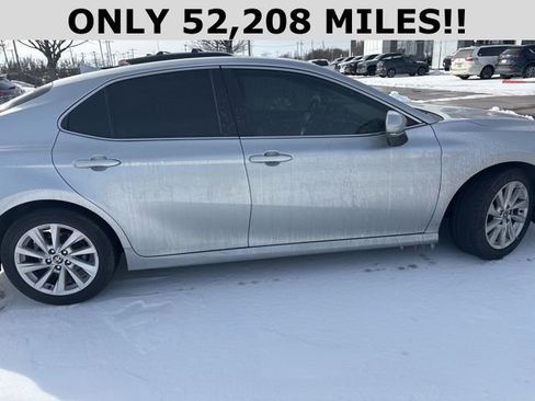 Used 2022 Toyota Camry LE image 2