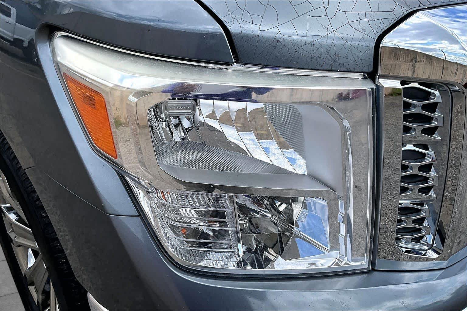Used 2017 Nissan Titan SV RWD image 27