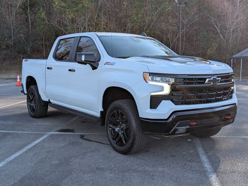 Used 2025 Chevrolet Silverado 1500 LT Trail Boss w/ LT Trail Boss Premium Package image 11