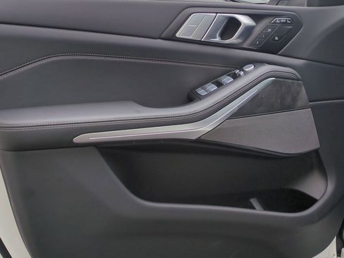 Used 2026 BMW X7 xDrive40i image 14