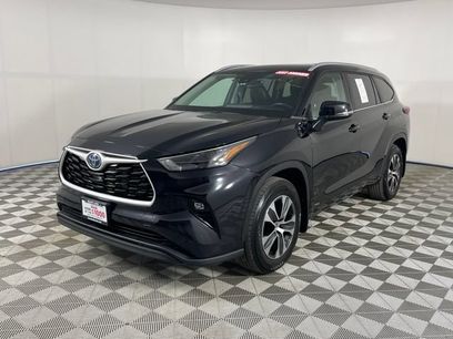 Used 2023 Toyota Highlander XLE