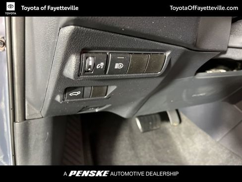 Certified 2024 Toyota Corolla Cross XLE w/ Convenience Package FWD image 27