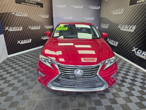 Used 2016 Lexus ES 350 w/ Luxury Package w/Wood Trim image 5