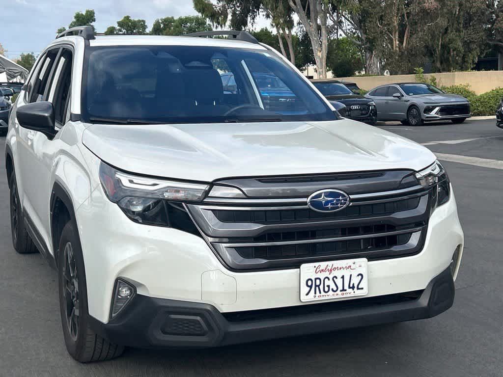 Used 2025 Subaru Forester Premium AWD/4WD image 4
