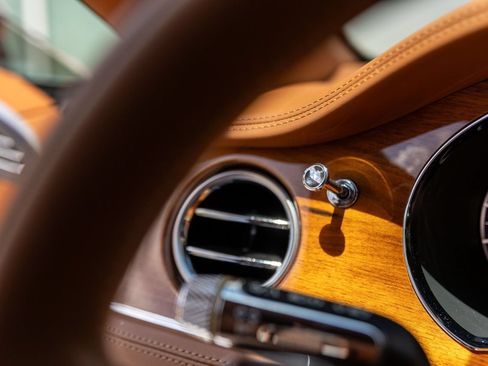 Certified 2022 Bentley Continental GT AWD/4WD image 38