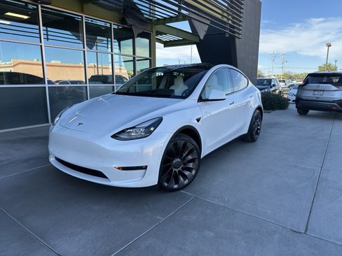 Used 2022 Tesla Model Y Performance image 1