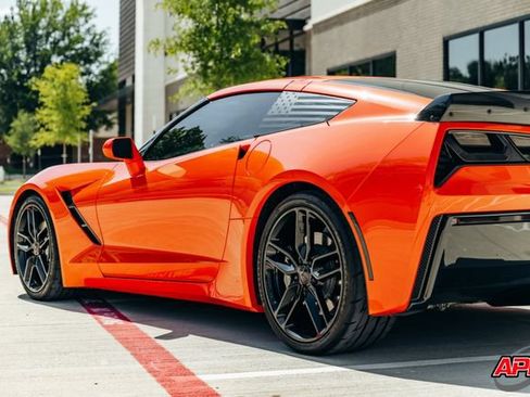 Used 2019 Chevrolet Corvette Stingray Coupe w/ Carbon Flash Badge Package RWD image 42