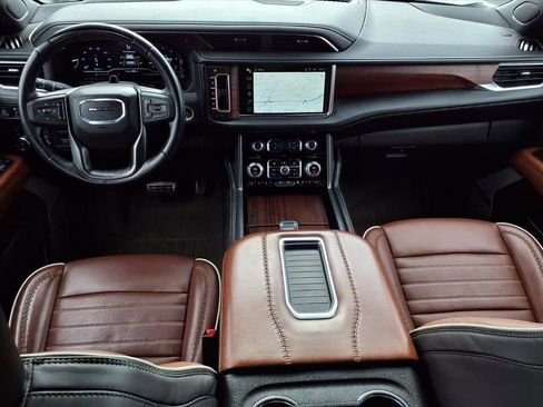 Certified 2024 GMC Yukon XL Denali Ultimate image 3