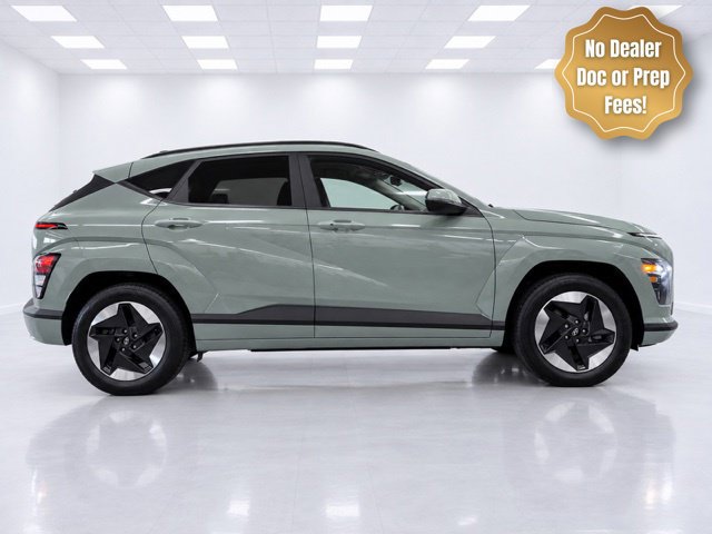 Used 2025 Hyundai Kona SEL FWD image 1