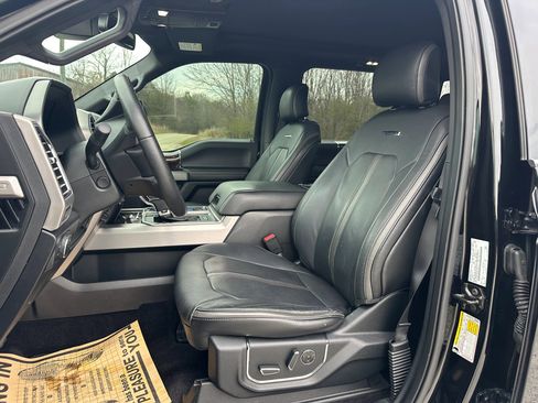 Used 2016 Ford F150 Platinum w/ Equipment Group 701A Luxury image 9