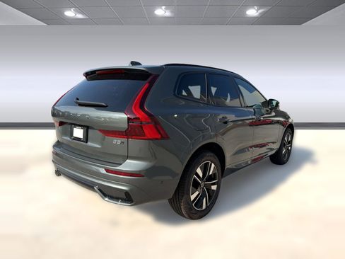 New 2026 Volvo XC60 B5 Plus w/ Climate Package AWD/4WD image 9