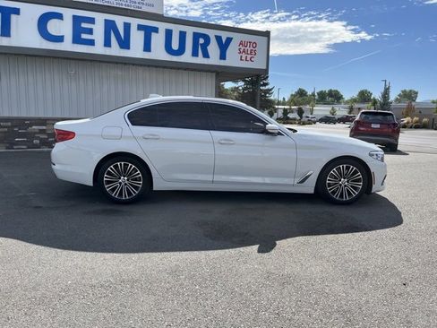 Used 2017 BMW 530i w/ Premium Package image 17