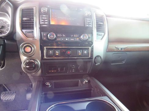 Used 2018 Nissan Titan Platinum Reserve w/ Platinum Utility Package image 13