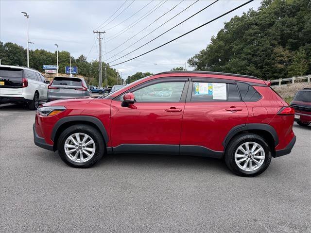 Used 2022 Toyota Corolla Cross LE w/ Moonroof Package AWD/4WD image 4