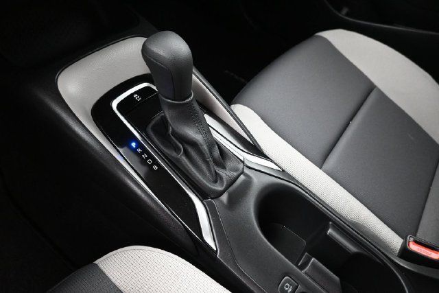 Used 2025 Toyota Corolla LE FWD image 23