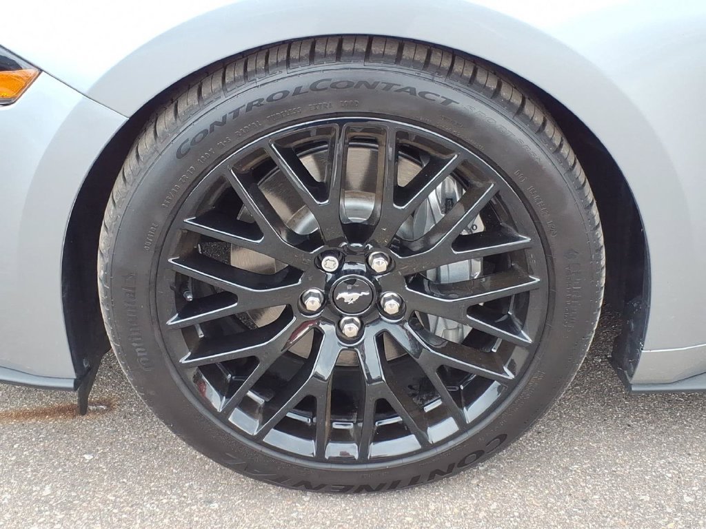 Used 2022 Ford Mustang Convertible RWD image 9