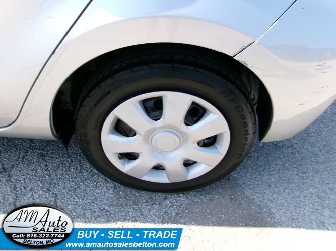 Used 2014 Toyota Prius C Two FWD image 19