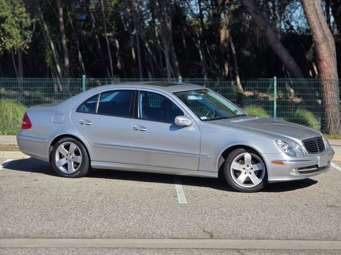 Used 2004 Mercedes-Benz E 320 Sedan image 2