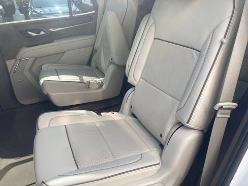 Certified 2023 GMC Yukon Denali w/ Advanced Technology Package AWD/4WD image 19