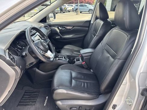 Used 2019 Nissan Rogue SL w/ Premium Package AWD/4WD image 15