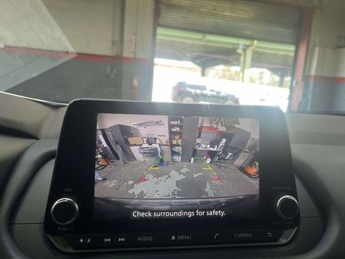 Used 2023 Nissan Rogue SV image 19