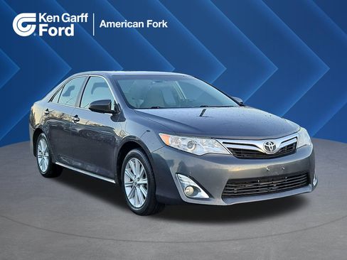 Used 2012 Toyota Camry XLE image 1