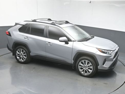 Used 2024 Toyota RAV4 XLE Premium image 41