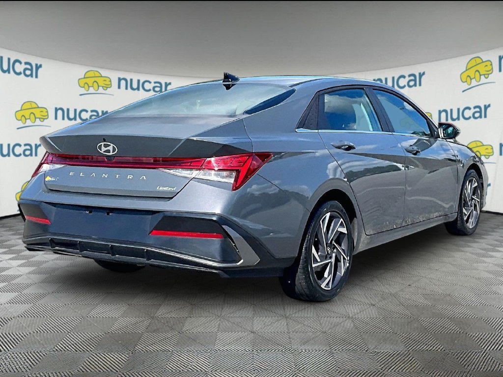 Used 2026 Hyundai Elantra Limited FWD image 6