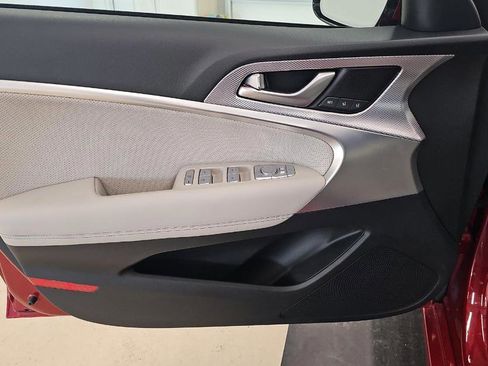 Used 2023 Genesis G70 3.3T image 9