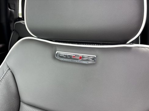 New 2026 GMC Sierra 1500 AT4X w/ LPO, Black Badging Package AWD/4WD image 23