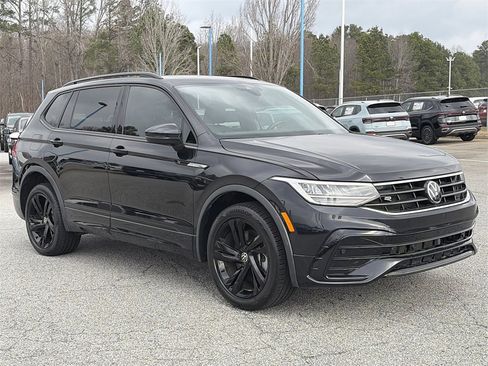 Used 2023 Volkswagen Tiguan SE R-Line image 27