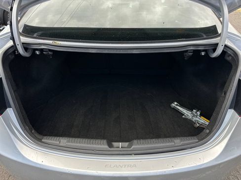 Used 2012 Hyundai Elantra GLS w/ Preferred Pkg 3 FWD image 19