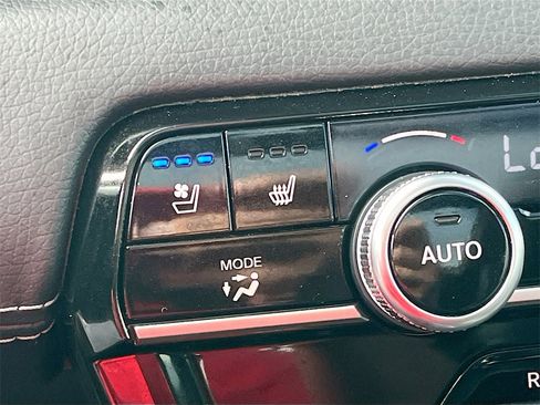 Used 2023 Honda Pilot Elite image 20