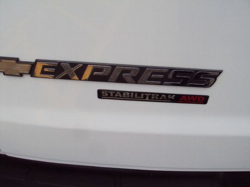 Used 2014 Chevrolet Express 1500 LS AWD/4WD image 39