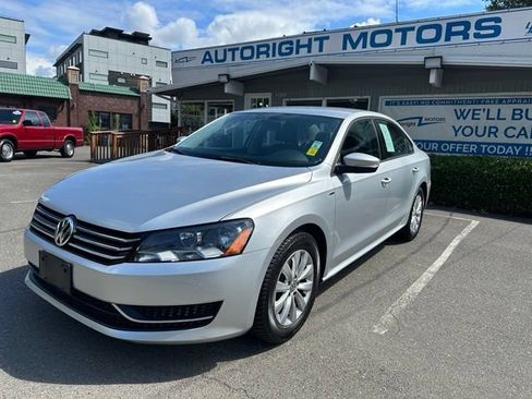 Used 2015 Volkswagen Passat 1.8T Wolfsburg Edition w/ Technology Package FWD image 1