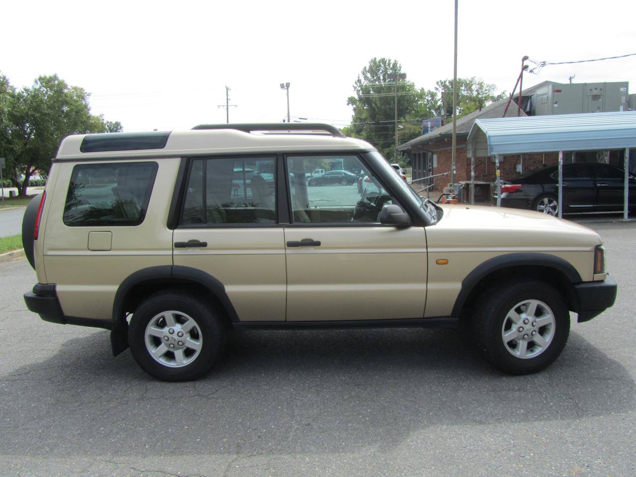 Used 2004 Land Rover Discovery S AWD/4WD image 11