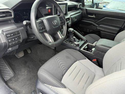 Used 2024 Toyota Tacoma SR5 AWD/4WD image 10