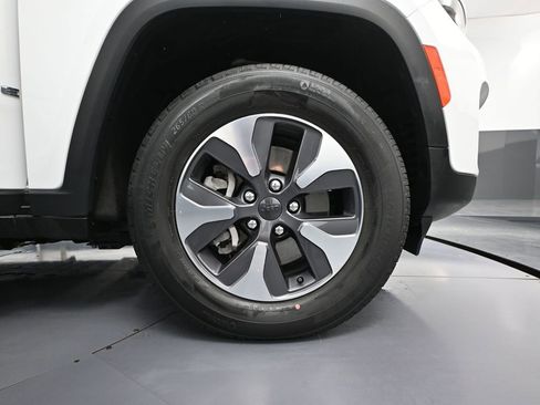 Used 2022 Jeep Grand Cherokee Limited 4xe image 15