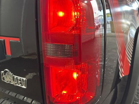 Used 2021 Chevrolet Colorado ZR2 w/ Colorado ZR2 Bison Edition image 21