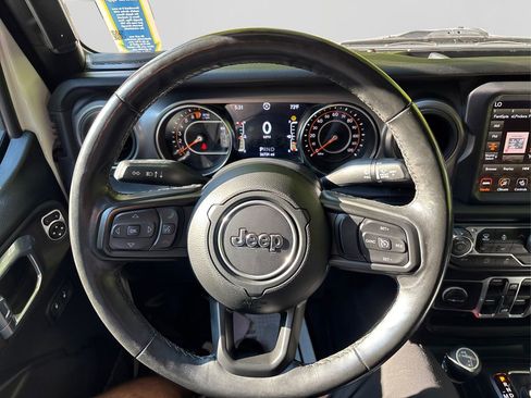 Certified 2021 Jeep Gladiator Willys image 24