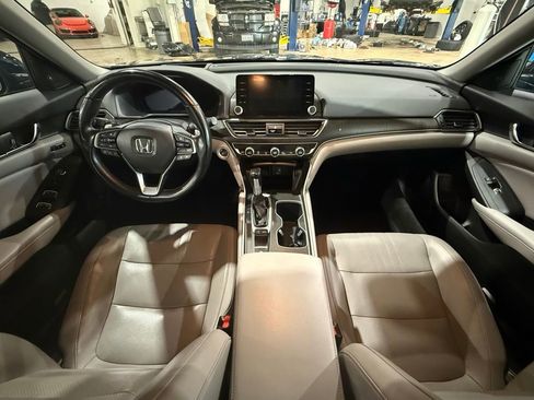 Used 2018 Honda Accord Touring image 20