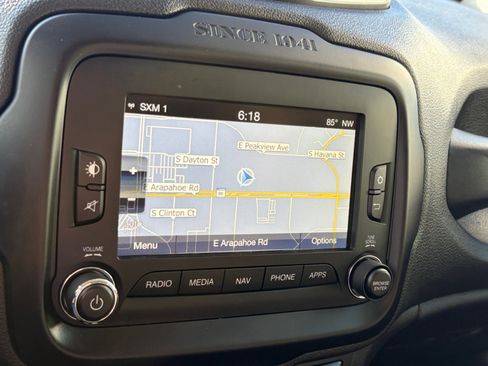 Used 2017 Jeep Renegade Latitude AWD/4WD image 23