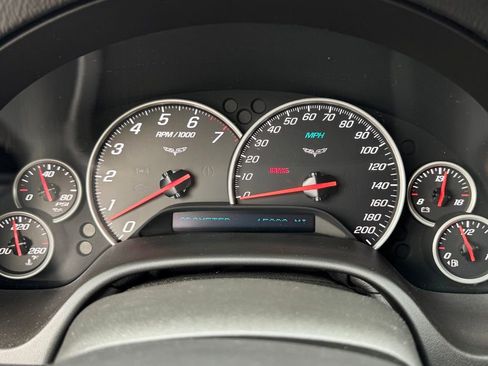 Used 2007 Chevrolet Corvette Convertible w/ Preferred Equipment Group RWD image 11