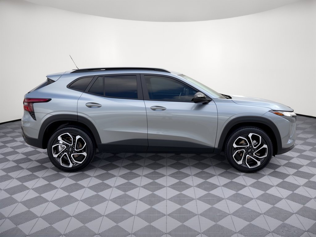 Used 2026 Chevrolet Trax RS w/ Driver Confidence Package FWD image 8