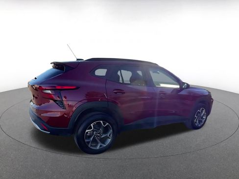 Used 2025 Chevrolet Trax LT image 15