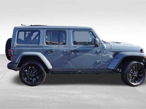 Certified 2025 Jeep Wrangler Unlimited Sahara w/ Safety Group image 4