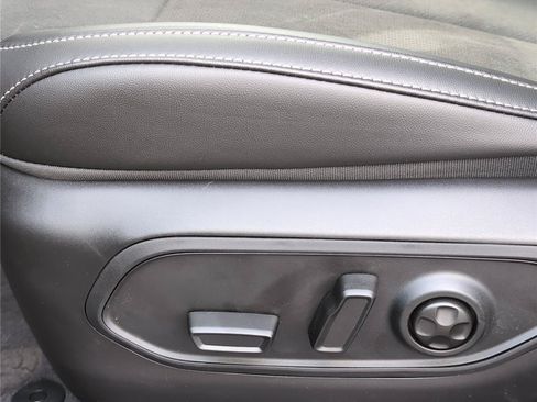 New 2026 Jeep Grand Cherokee Altitude RWD image 17