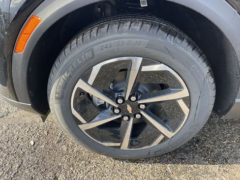 New 2026 Chevrolet Equinox EV LT image 10