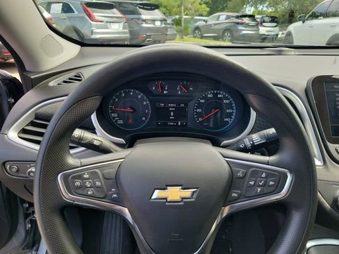Used 2024 Chevrolet Malibu LT FWD image 18
